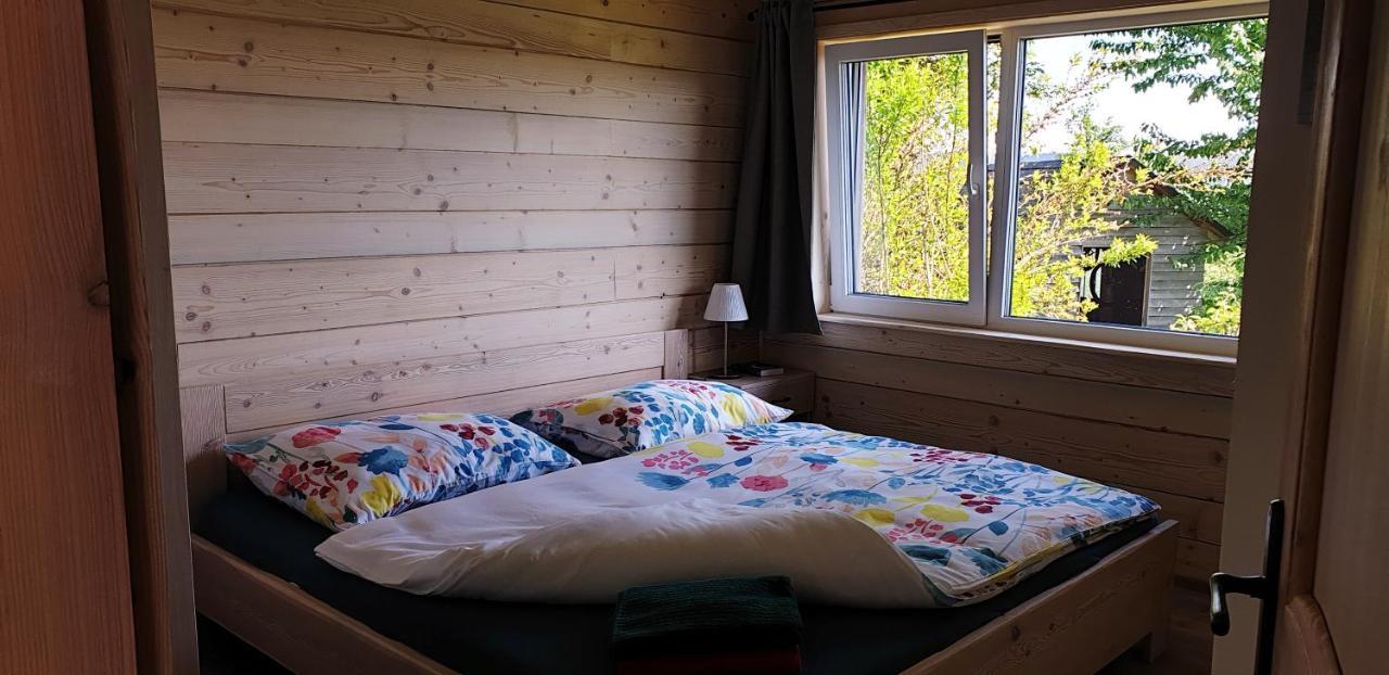 Apartman Nezichov Touzim Ngoại thất bức ảnh